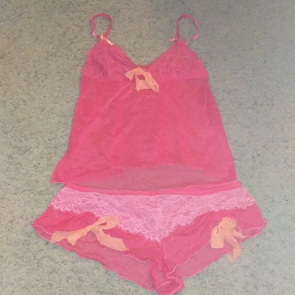 A Cosmopolitan Lingerie Size 6/Medium